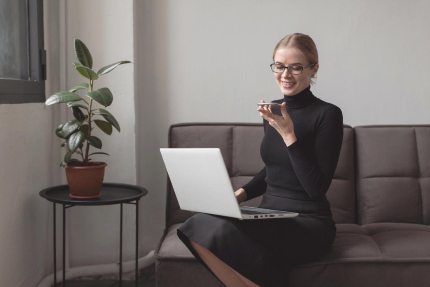 Detailaufnahme Finanzplanung am Computer